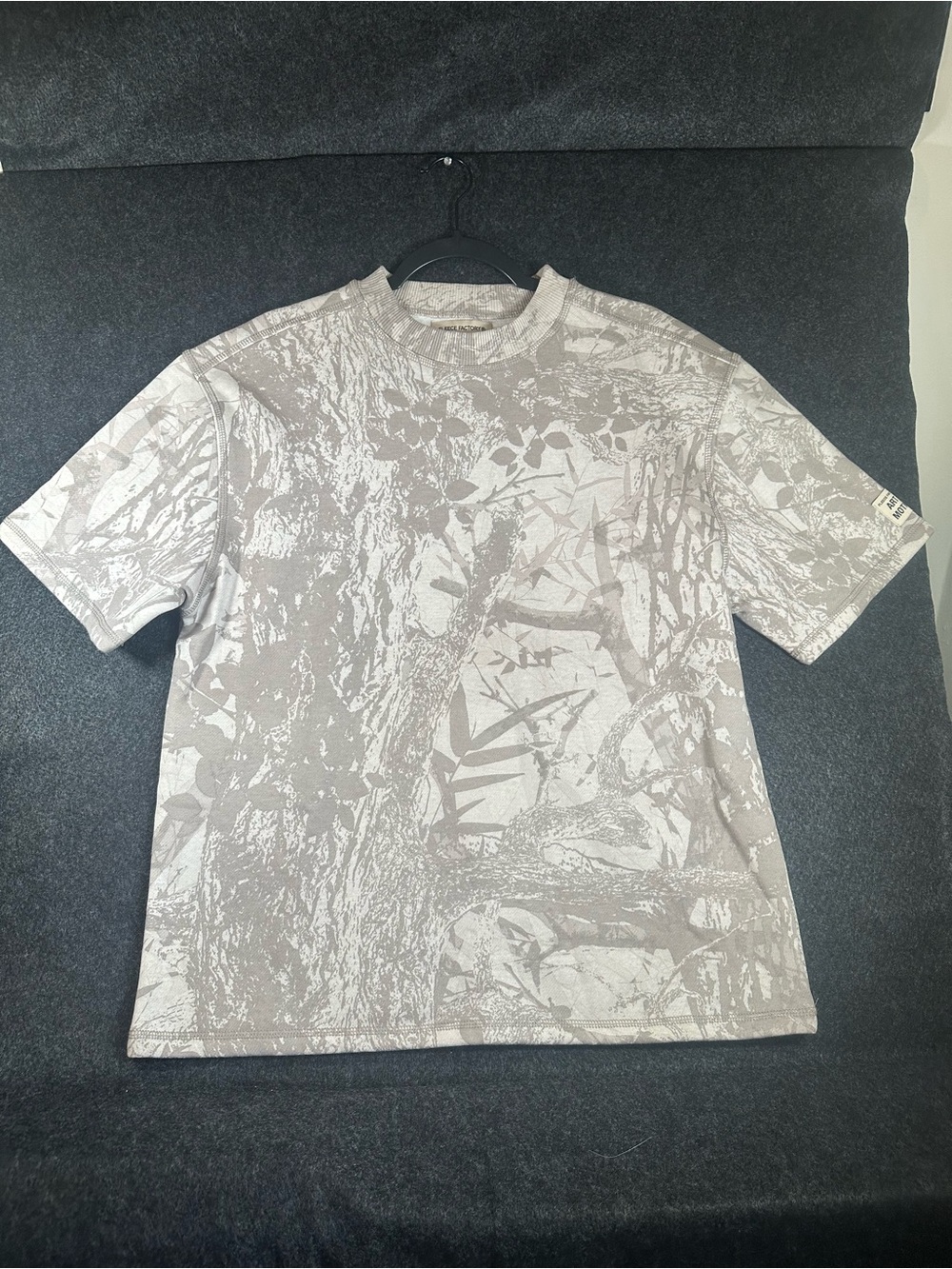 Fleece Factory Art & Motion Men's Short Sleeve Tree Camo T-Shirt M